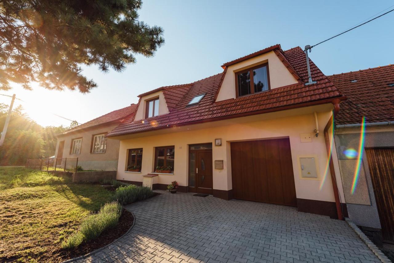 Apartman Pod Borovici Kovalovice エクステリア 写真